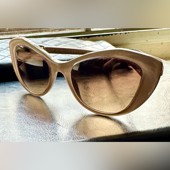 Bvlgari BV8168B Retro Cat Eye Women’s Sunglasses - Picture 1 of 15